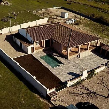El Secreto De Los Perales Velada Esterno foto