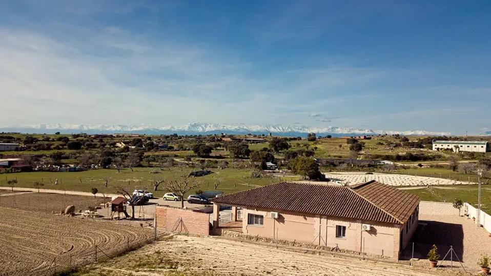 El Secreto De Los Perales Velada Esterno foto